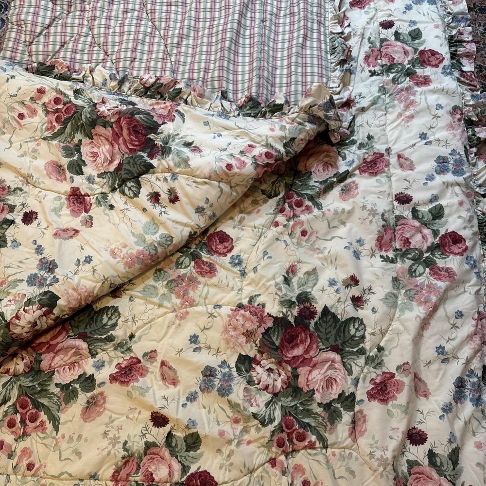 Vintage Martex Sanderson King Comforter Floral Plaid Reversible Ruffle Made USA